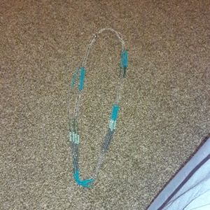 I'm selling this long necklace